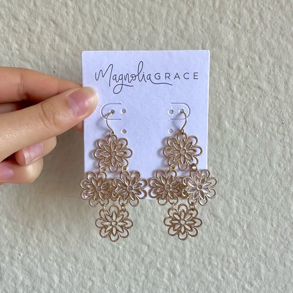 Magnolia Grace - Kynlee Floral Chandelier Earrings